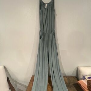 Zenana Outfitters Gray Jumpsuit with Wide-Leg Design
